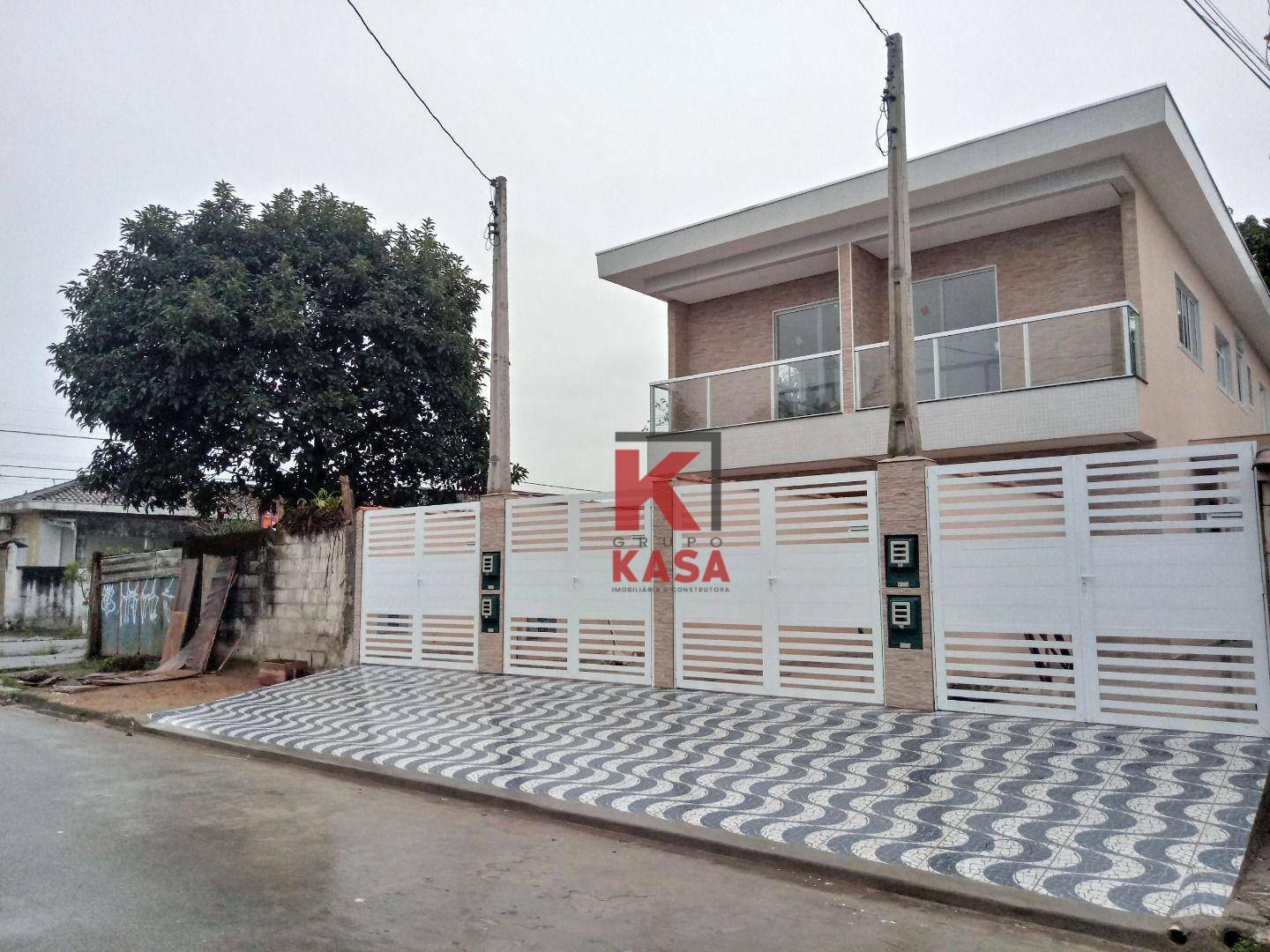 Casa à venda com 2 quartos, 76m² - Foto 1