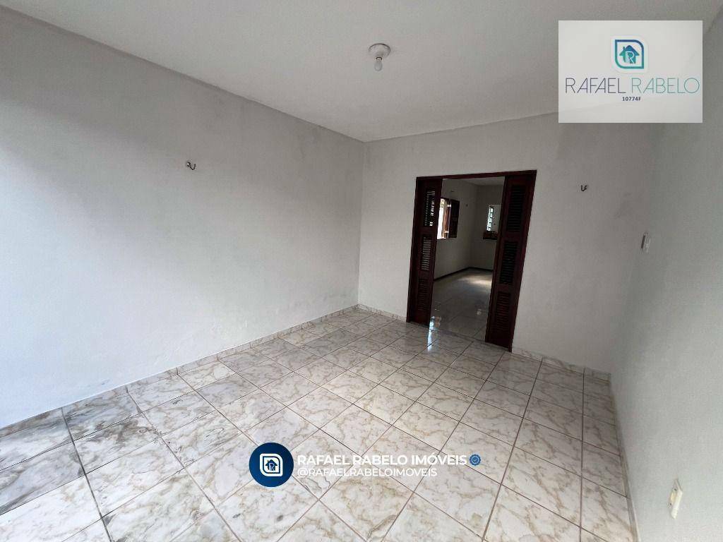 Casa à venda com 3 quartos, 126m² - Foto 4