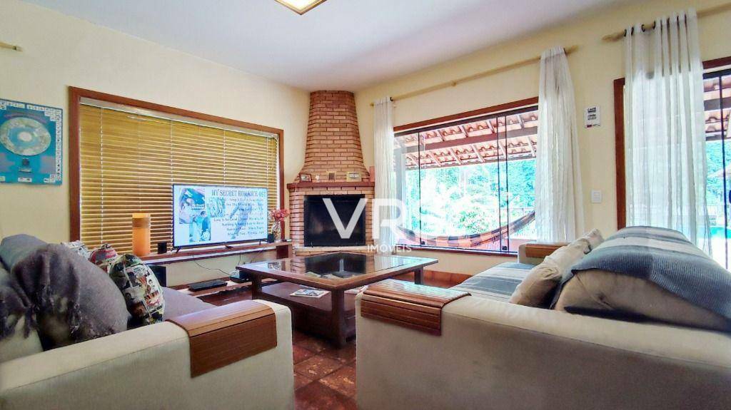 Casa de Condomínio à venda com 4 quartos, 293m² - Foto 19