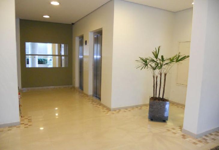 Apartamento à venda com 2 quartos, 61m² - Foto 2