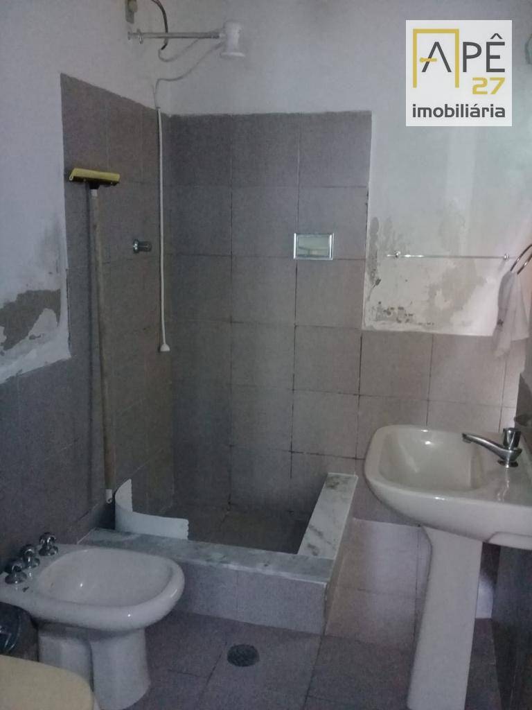 Casa à venda com 3 quartos, 180m² - Foto 8