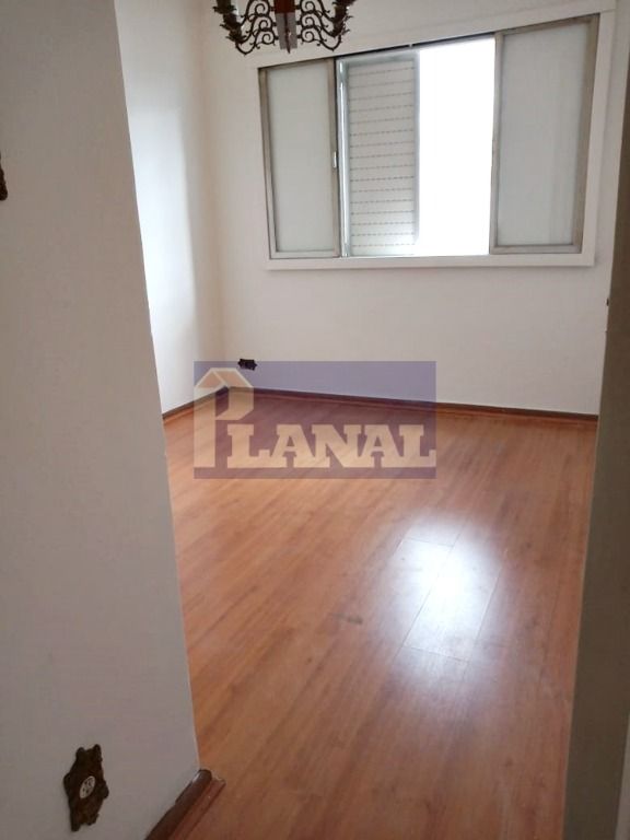 Apartamento à venda com 2 quartos, 78m² - Foto 2