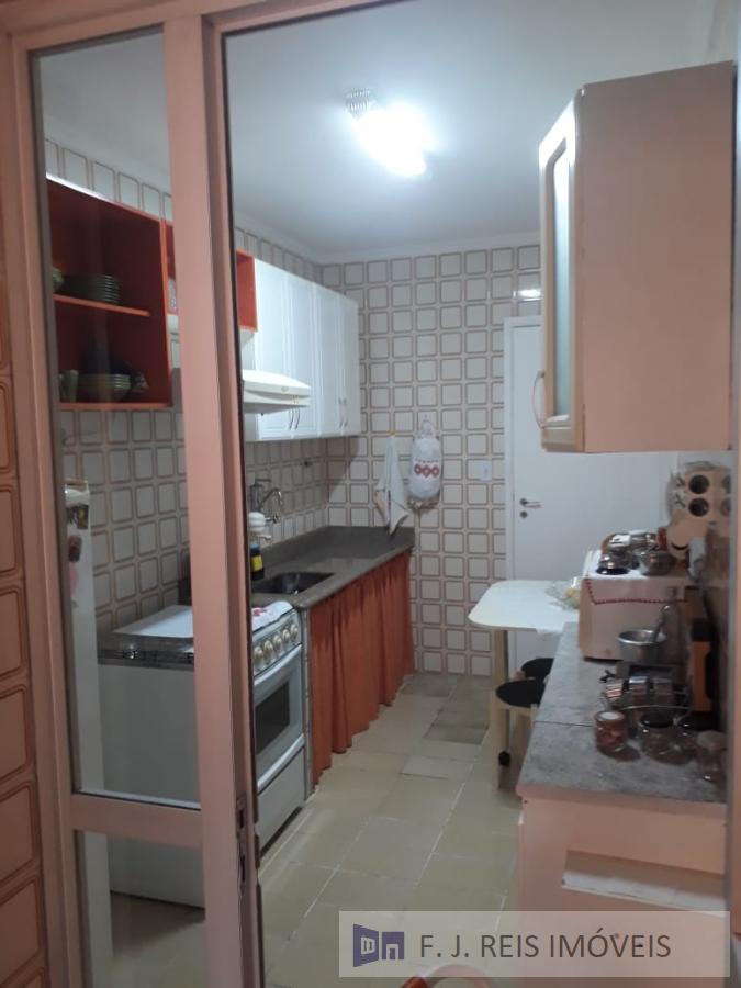 Apartamento à venda com 3 quartos, 80m² - Foto 5