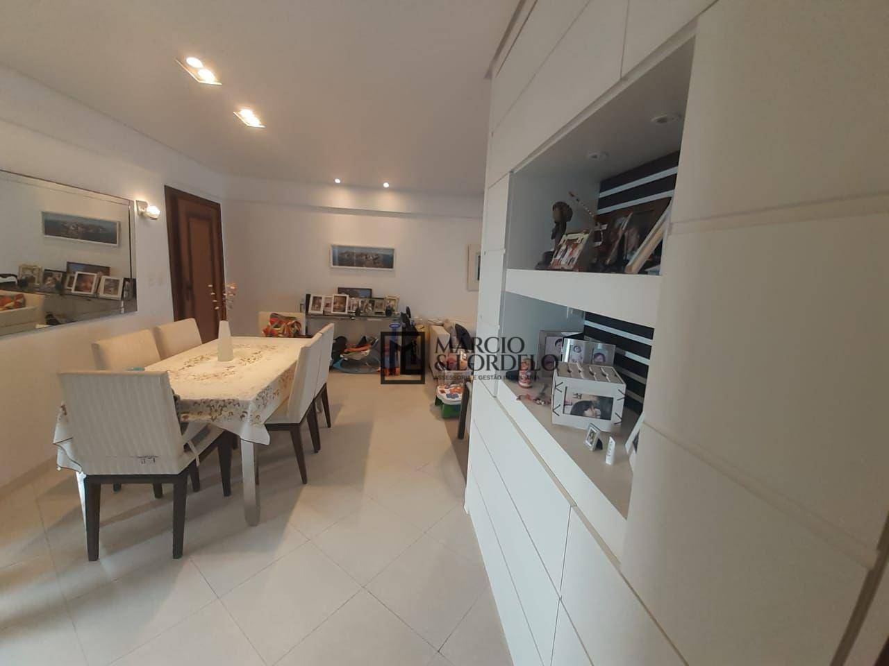 Apartamento à venda com 3 quartos, 115m² - Foto 8