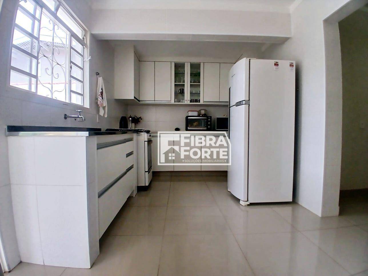 Casa à venda com 2 quartos, 158m² - Foto 5