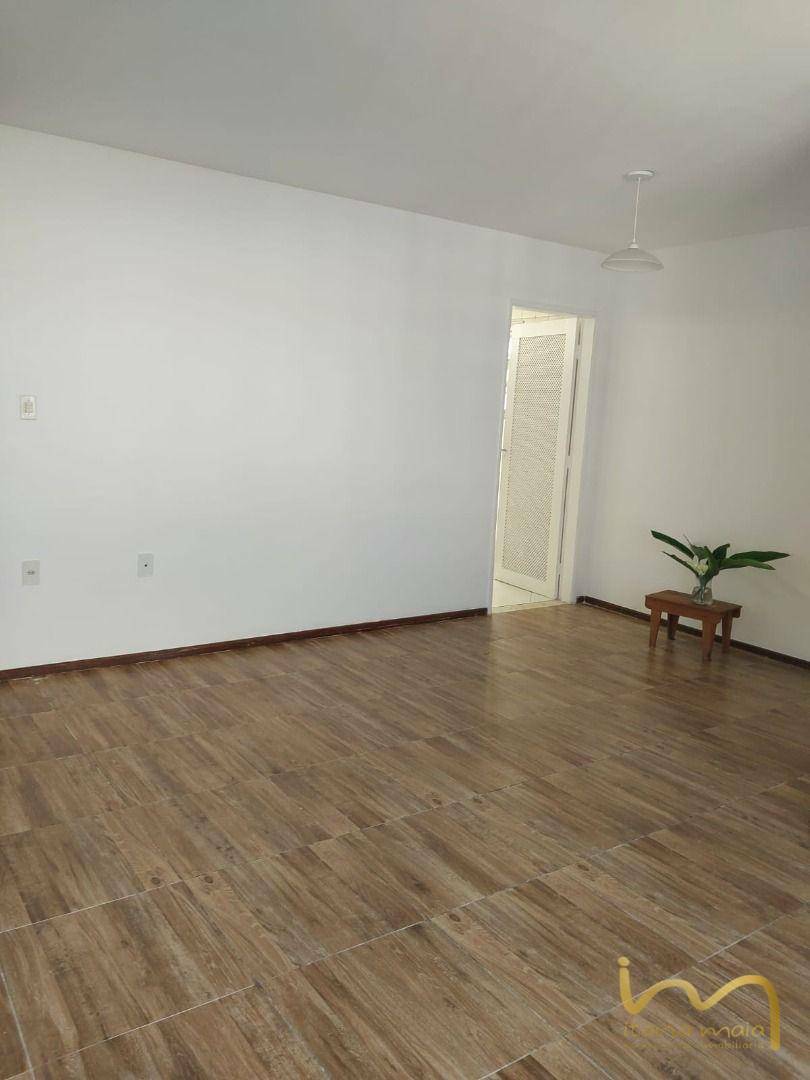 Apartamento à venda com 3 quartos, 98m² - Foto 3