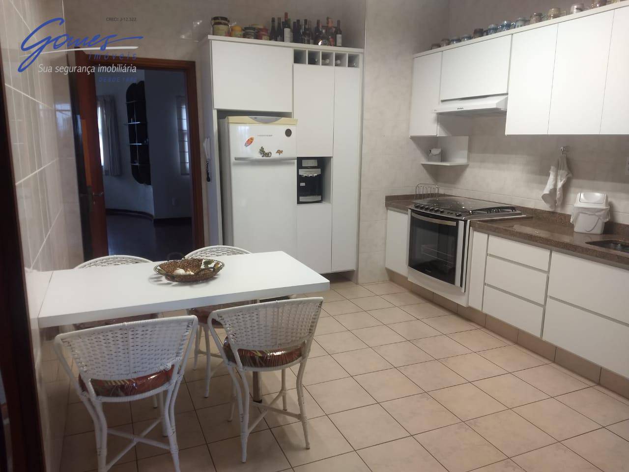 Apartamento à venda com 4 quartos, 200m² - Foto 6