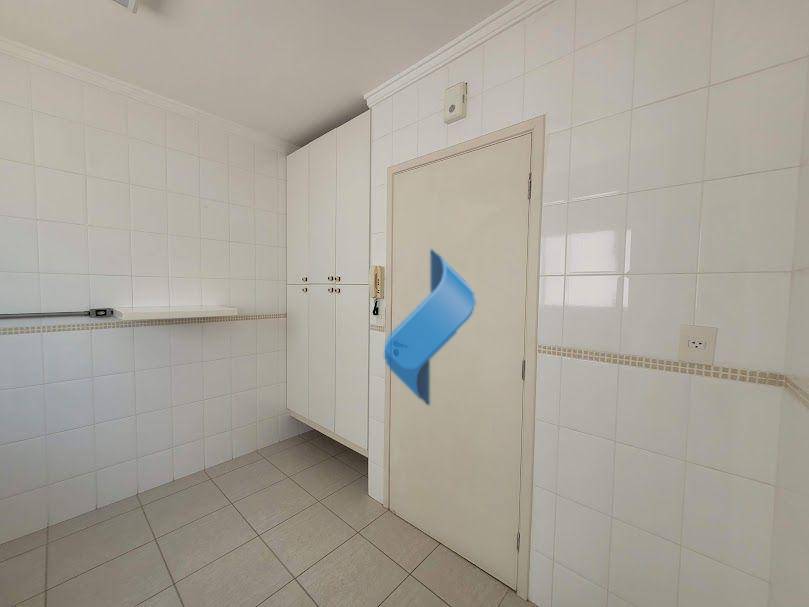 Apartamento para alugar com 2 quartos, 72m² - Foto 18