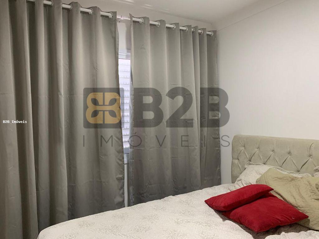 Apartamento à venda com 2 quartos, 63m² - Foto 11