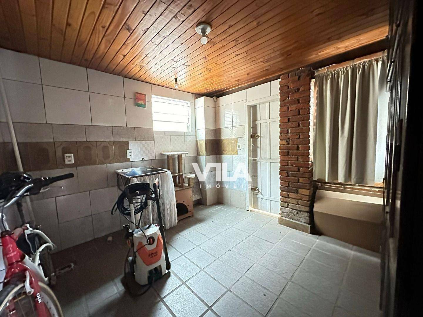 Casa à venda com 3 quartos, 221m² - Foto 13