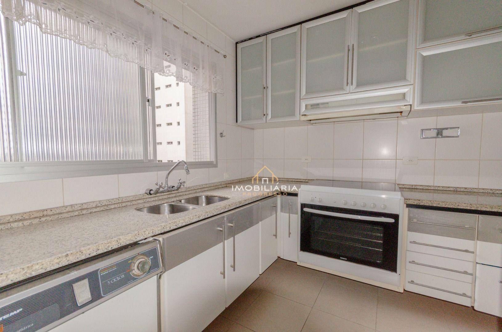 Apartamento à venda com 3 quartos, 161m² - Foto 18