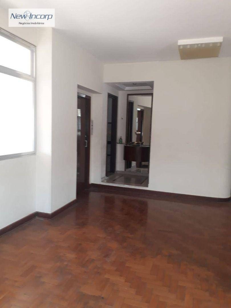 Apartamento à venda com 3 quartos, 220m² - Foto 1