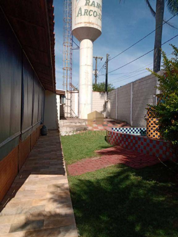 Chácara à venda com 8 quartos, 1000m² - Foto 41