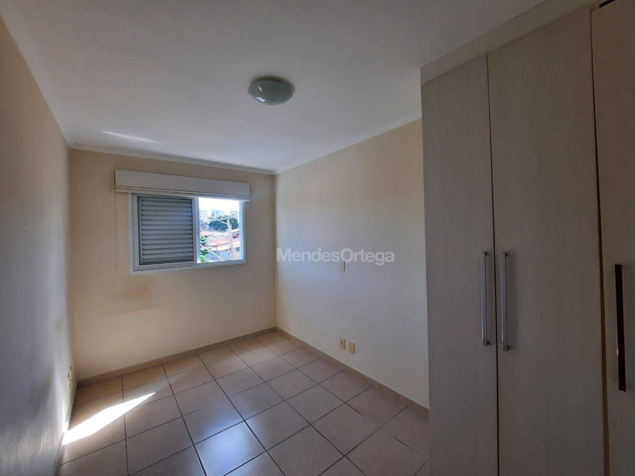 Apartamento à venda com 2 quartos, 80m² - Foto 12