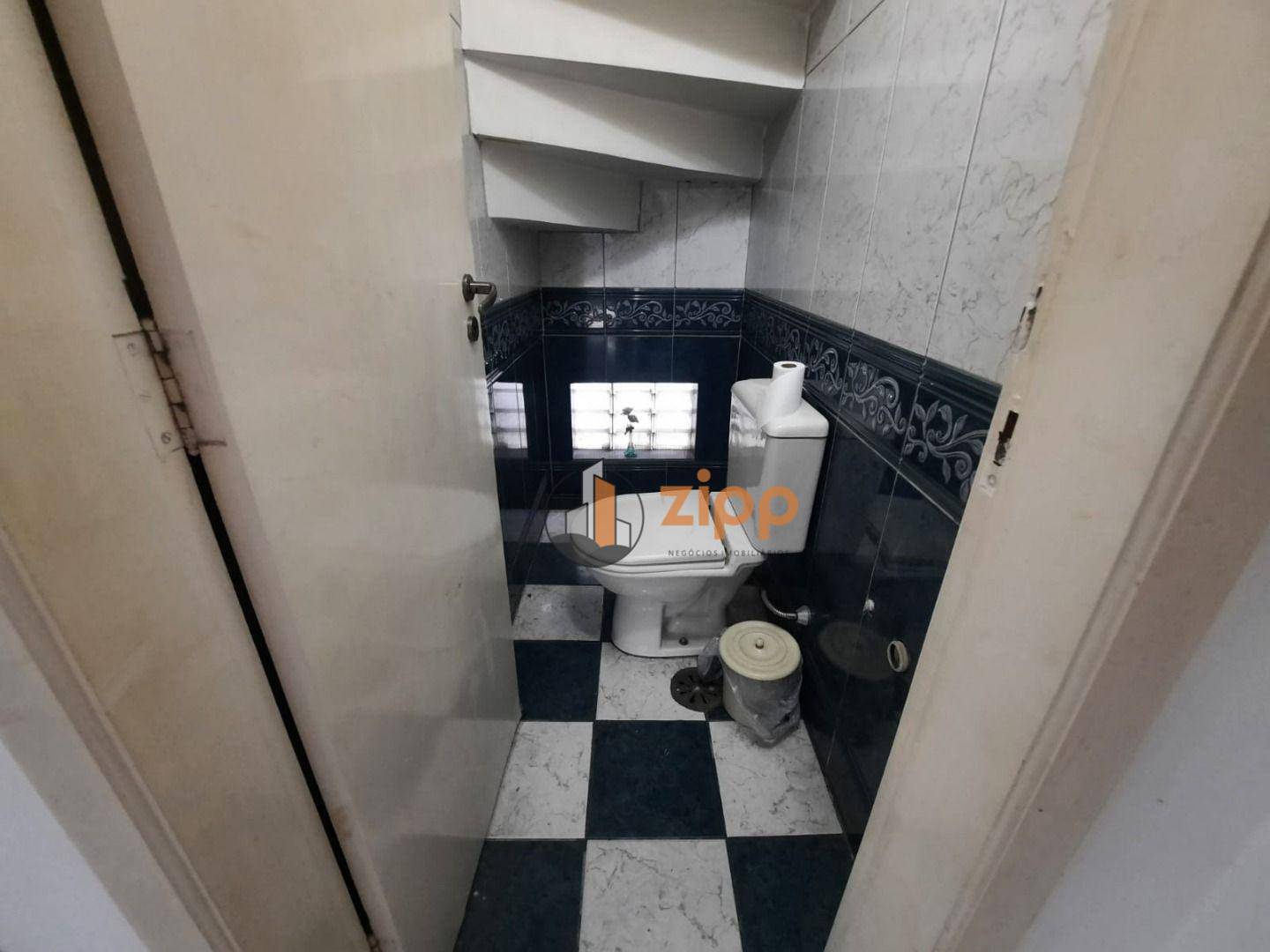 Sobrado à venda com 4 quartos, 454m² - Foto 37