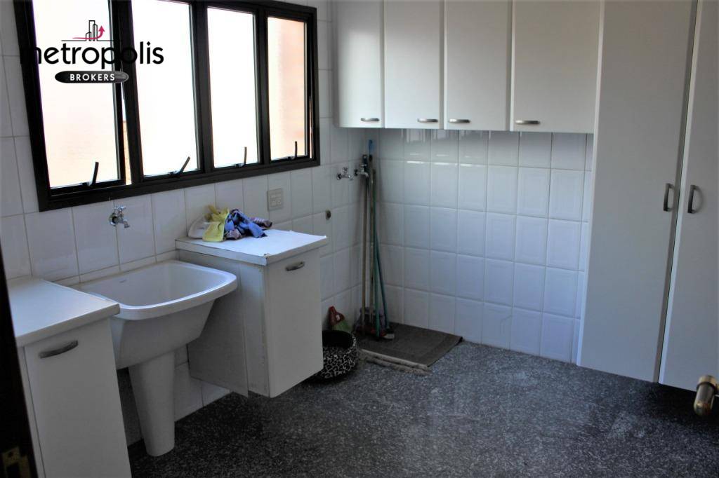 Apartamento à venda com 3 quartos, 242m² - Foto 10