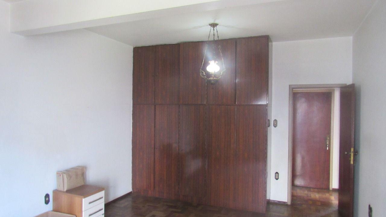 Apartamento à venda com 3 quartos, 220m² - Foto 9