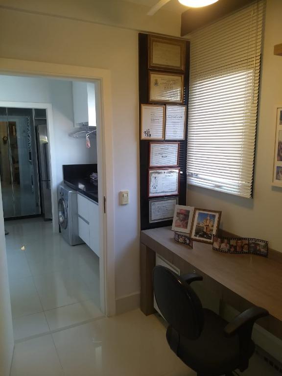 Apartamento à venda com 3 quartos, 144m² - Foto 30