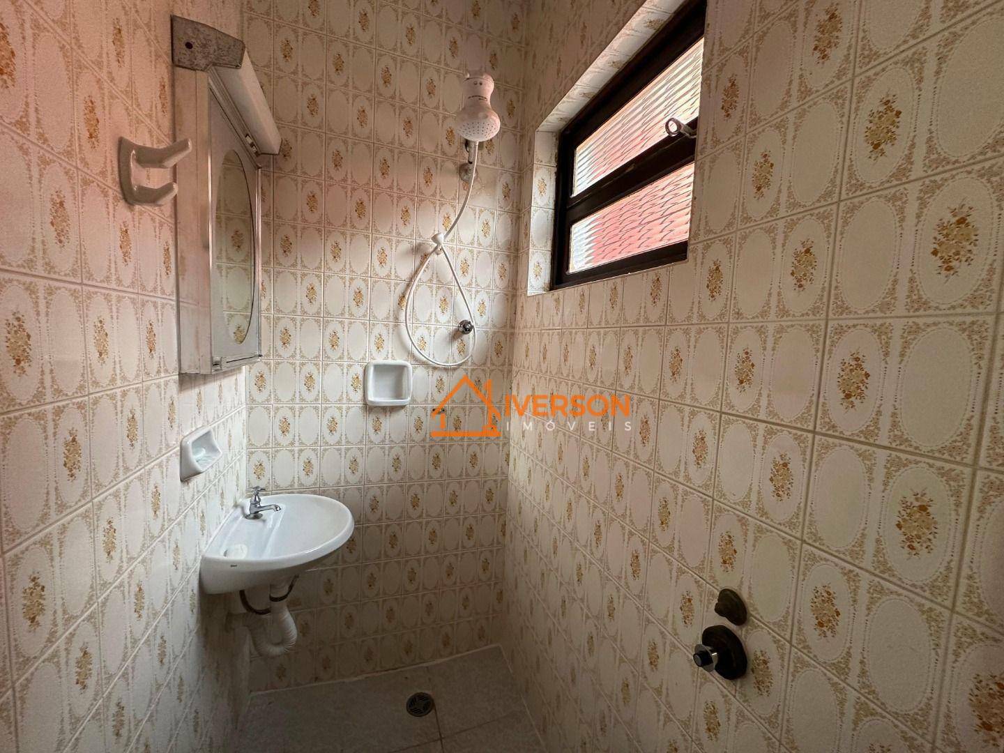 Casa à venda com 2 quartos, 86m² - Foto 11