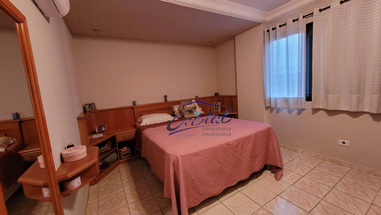 Apartamento à venda com 4 quartos, 151m² - Foto 25