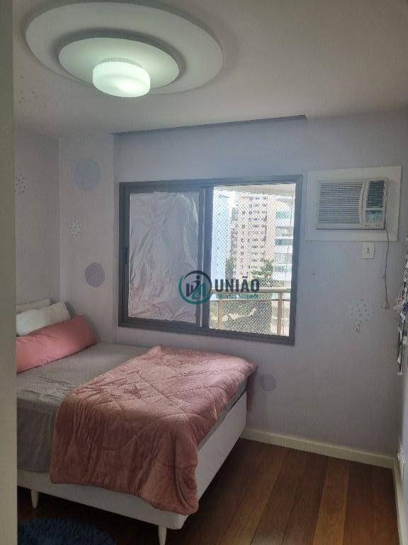 Apartamento à venda com 4 quartos, 147m² - Foto 2