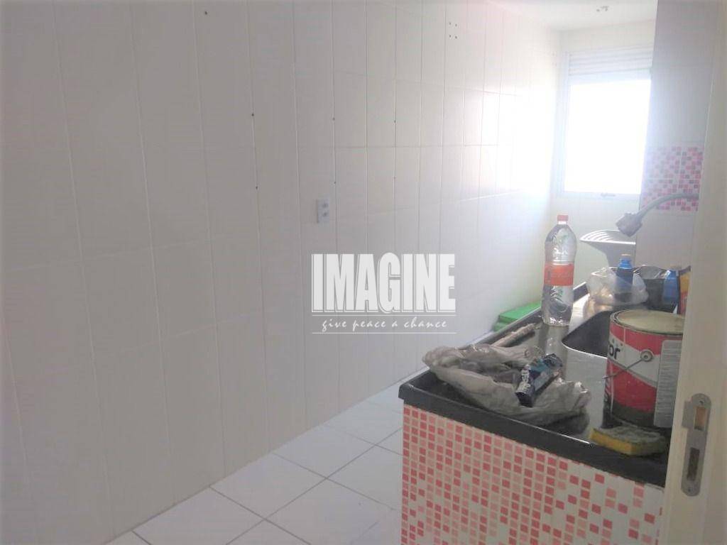 Apartamento à venda com 2 quartos, 50m² - Foto 4