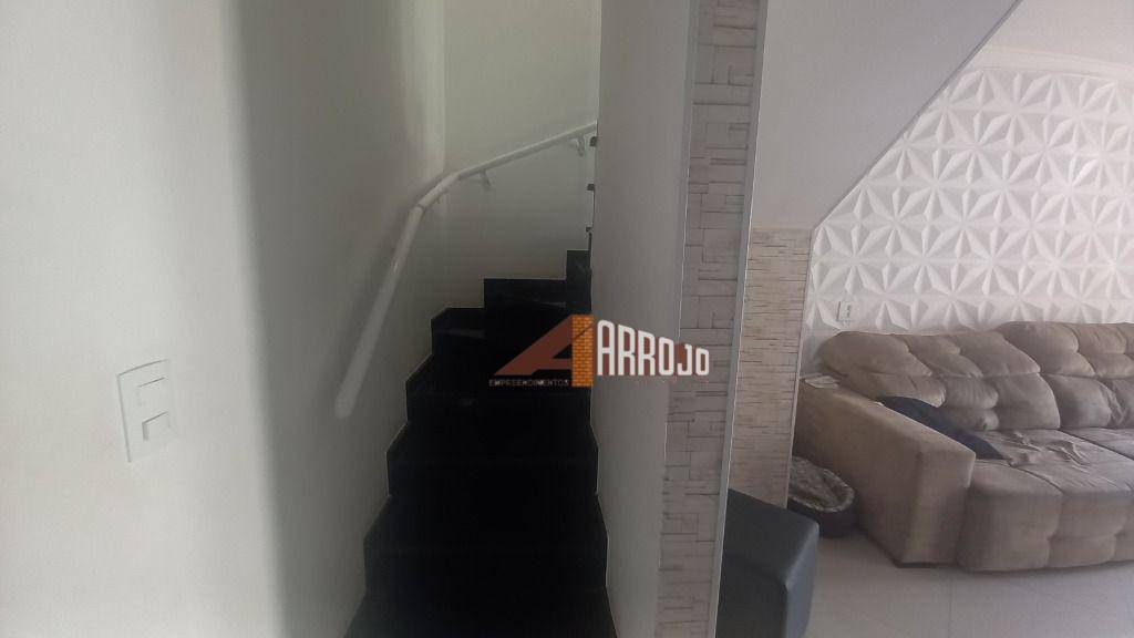 Sobrado à venda com 3 quartos, 177m² - Foto 4