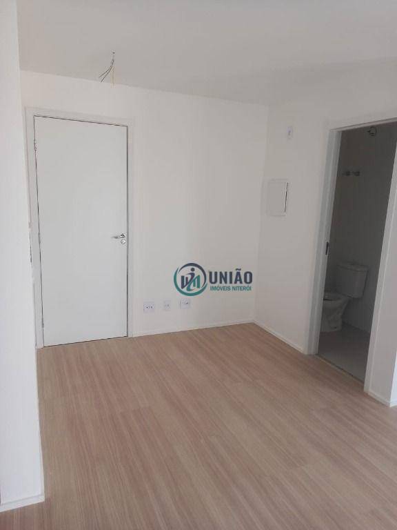 Apartamento à venda com 2 quartos, 75m² - Foto 19