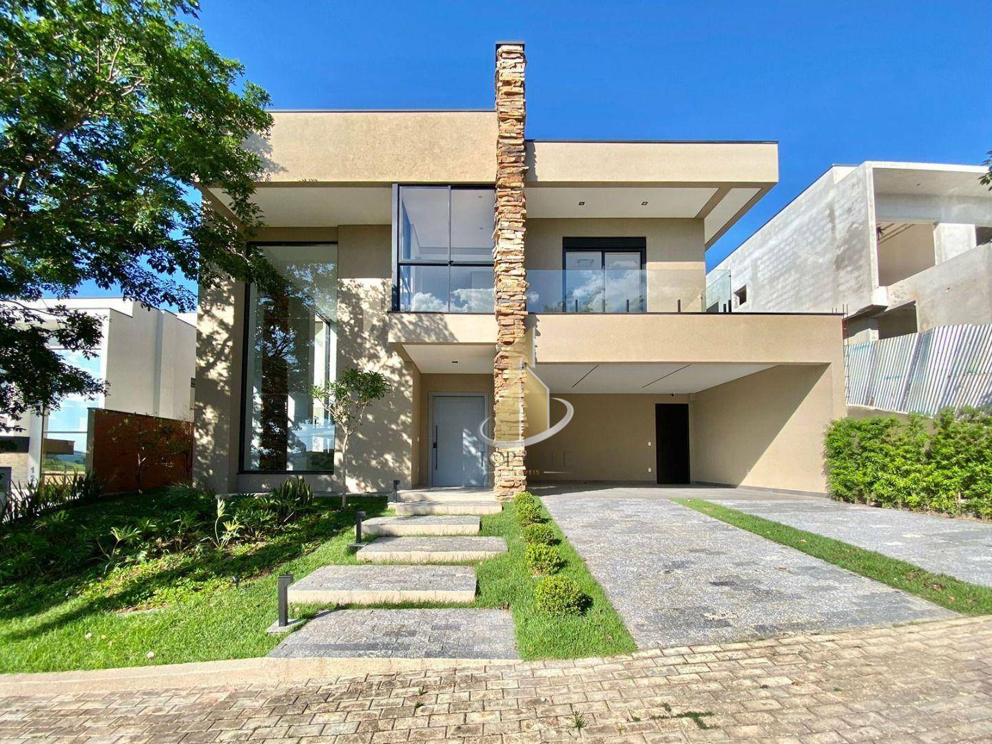 Sobrado à venda com 4 quartos, 415m² - Foto 1