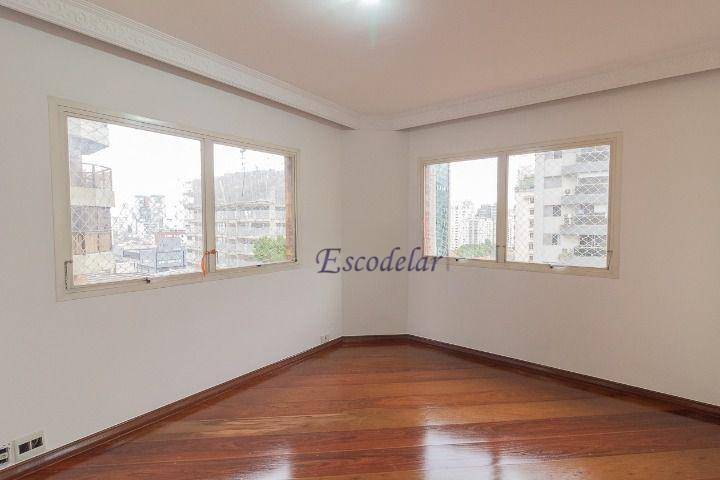 Apartamento para alugar com 4 quartos, 208m² - Foto 11