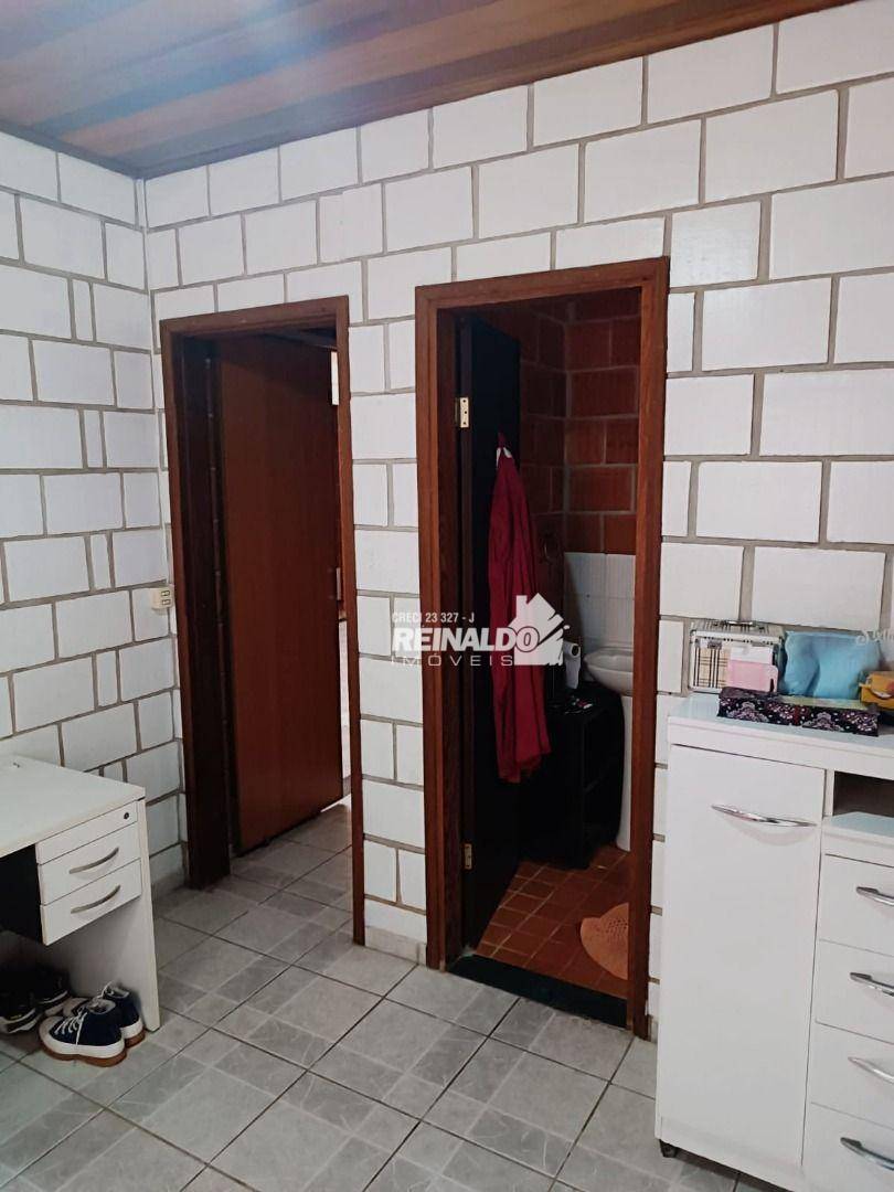 Casa de Condomínio à venda e aluguel com 4 quartos, 204m² - Foto 12