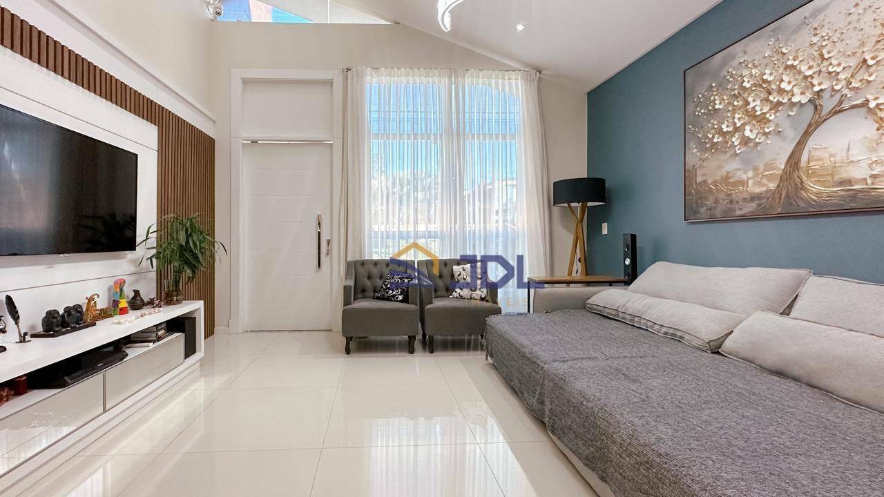 Casa de Condomínio à venda com 3 quartos, 202m² - Foto 2