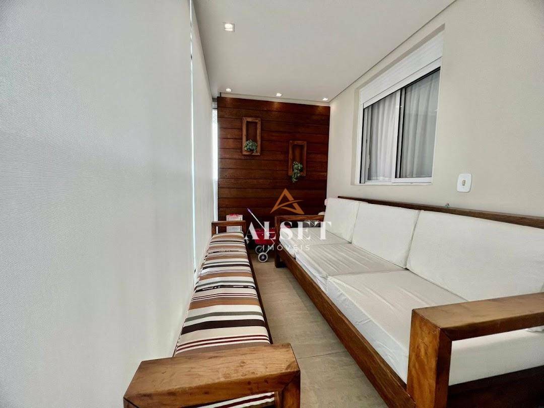 Apartamento à venda com 3 quartos, 123m² - Foto 7