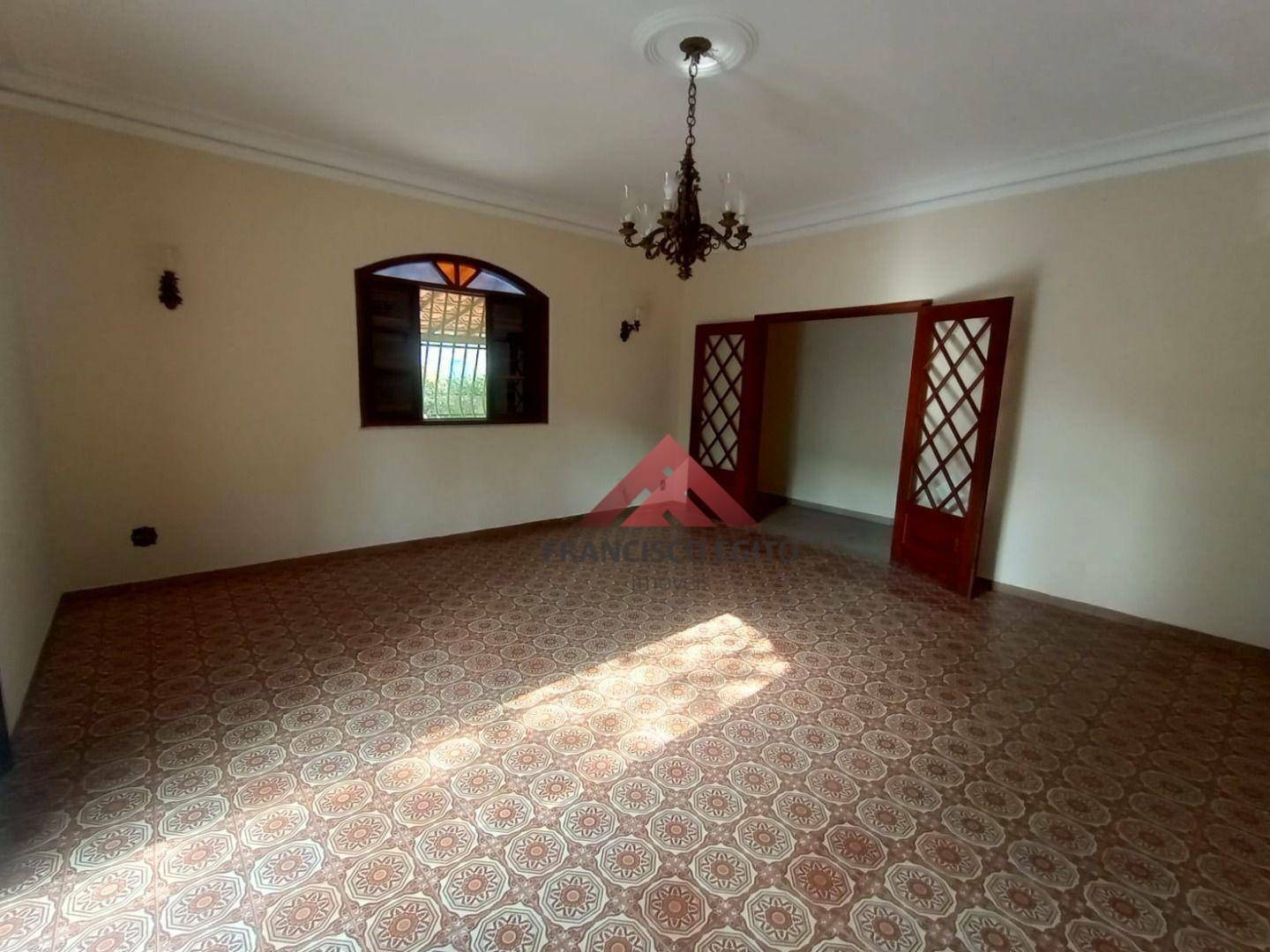 Casa à venda e aluguel com 4 quartos, 170m² - Foto 5