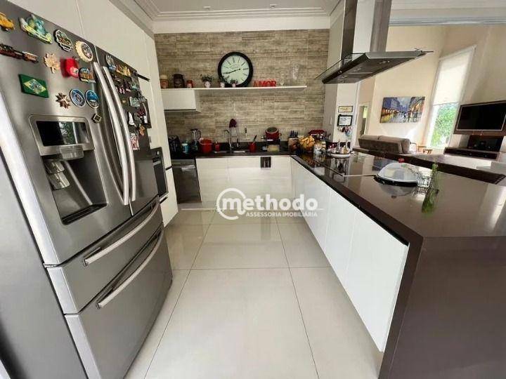 Casa à venda com 3 quartos, 212m² - Foto 4