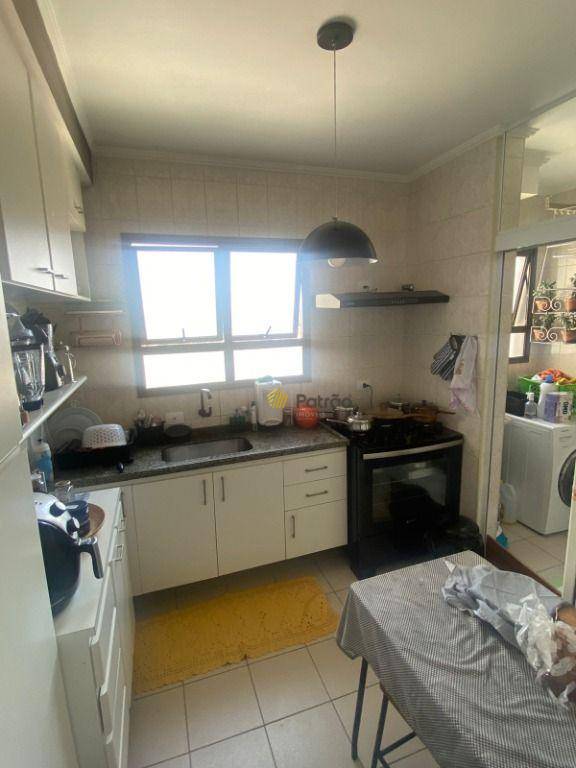 Apartamento à venda com 2 quartos, 65m² - Foto 12