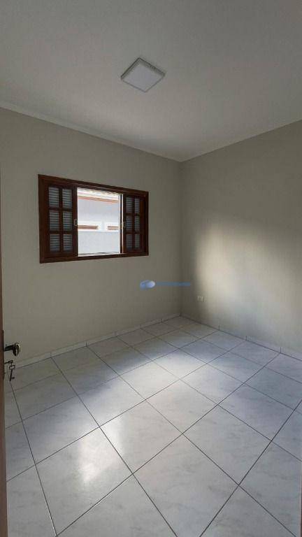 Casa para alugar com 3 quartos, 121m² - Foto 26