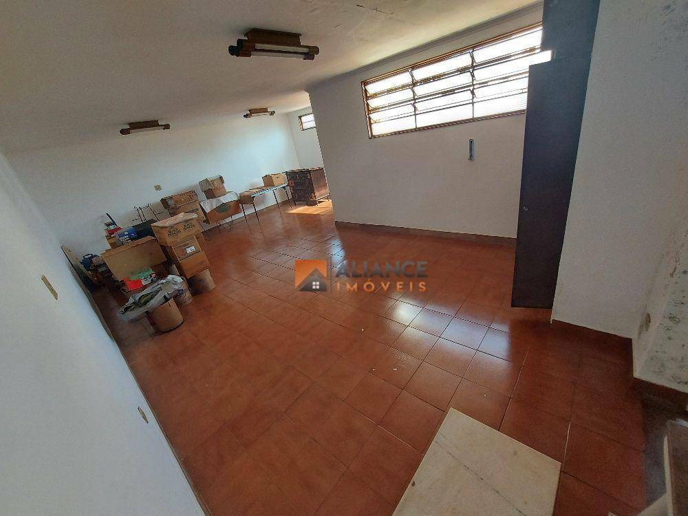 Casa à venda com 3 quartos, 226m² - Foto 30