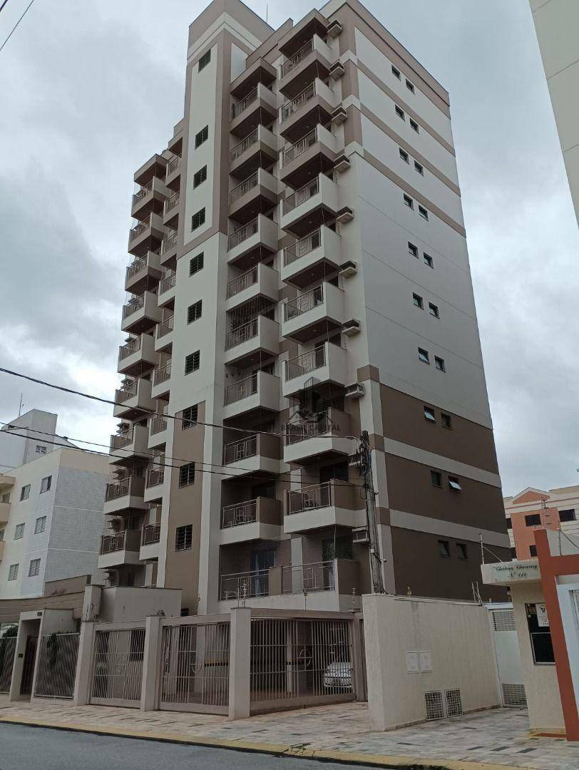 Apartamento para alugar com 3 quartos, 87m² - Foto 1