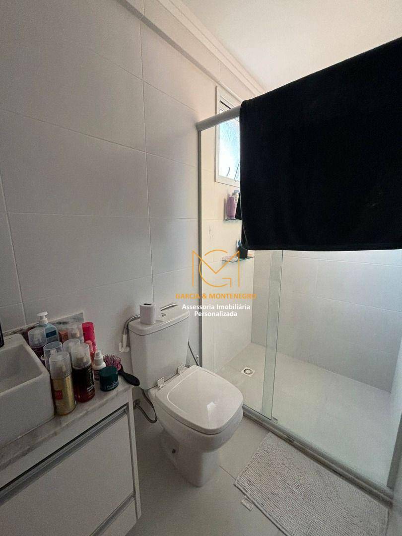 Apartamento para alugar com 2 quartos, 70m² - Foto 11
