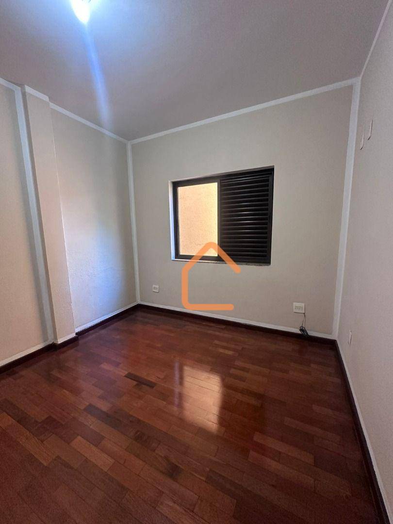 Apartamento à venda com 3 quartos, 118m² - Foto 7