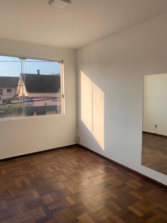 Apartamento para alugar com 3 quartos, 100m² - Foto 2