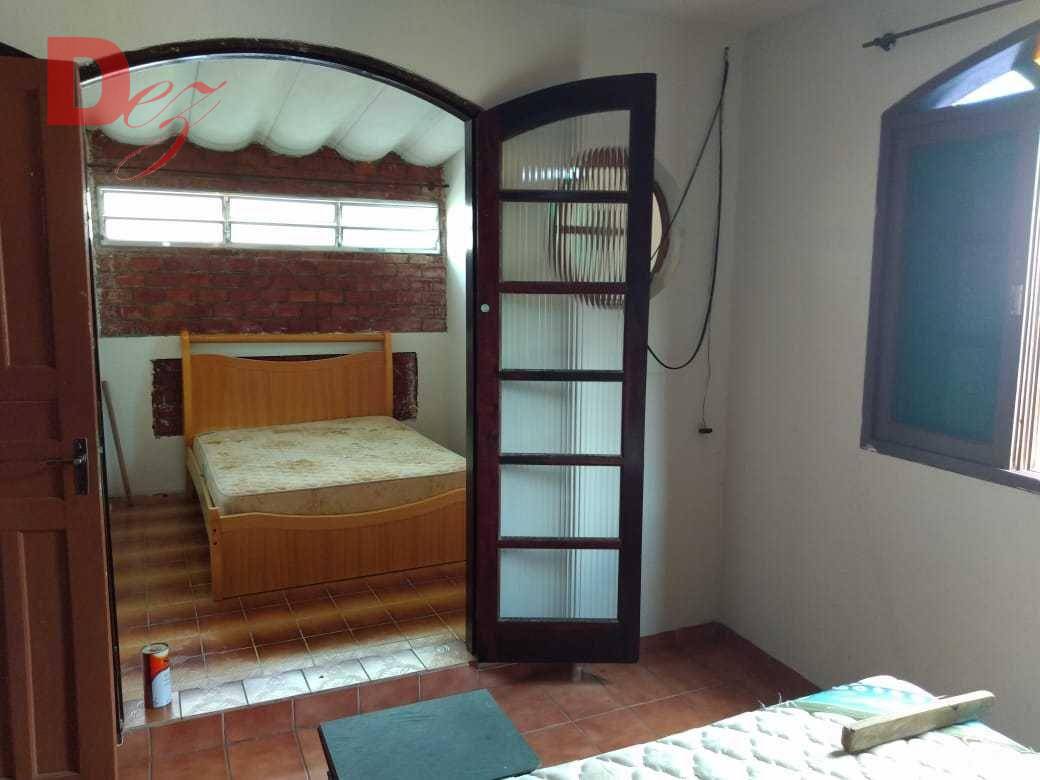 Casa à venda com 3 quartos, 64m² - Foto 13