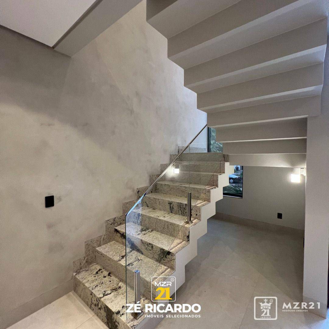 Sobrado à venda com 4 quartos, 330m² - Foto 5
