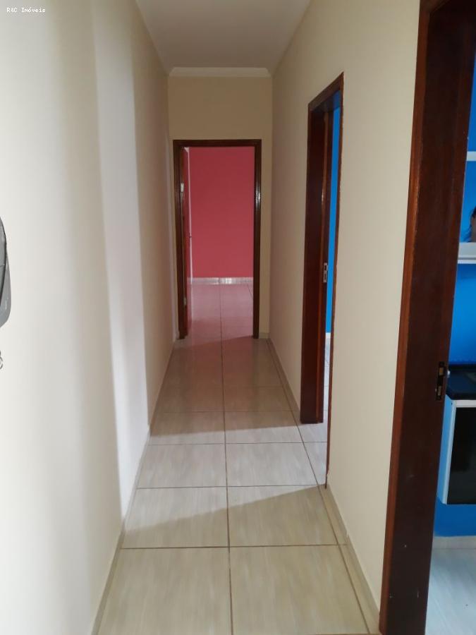 Casa à venda com 2 quartos, 150m² - Foto 4