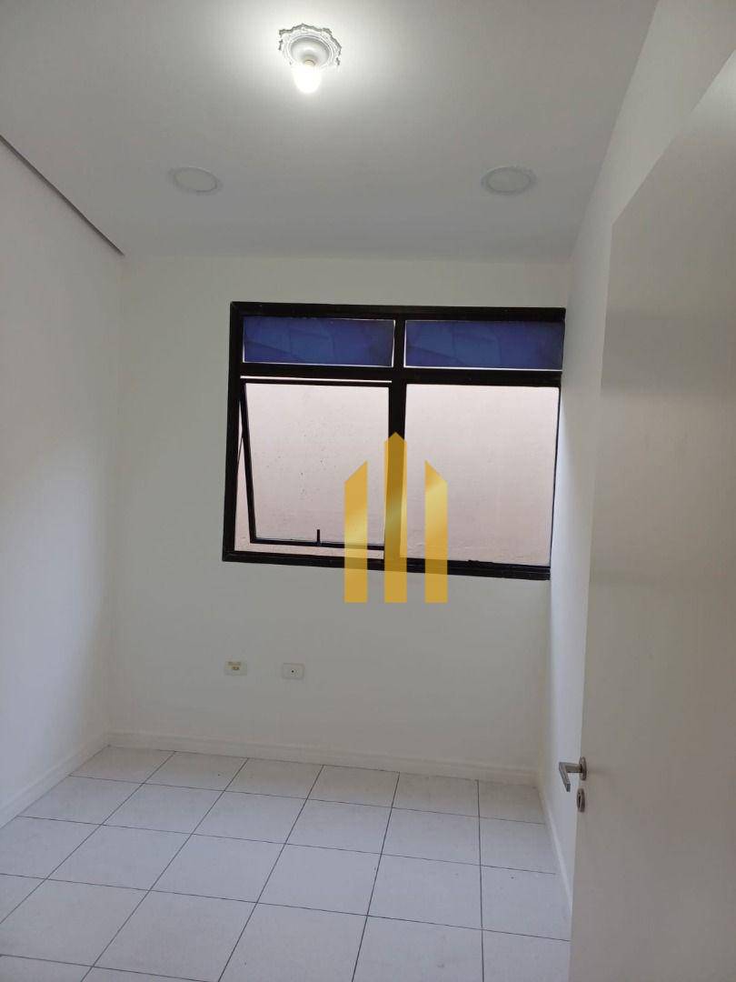 Casa para alugar com 3 quartos, 120m² - Foto 35