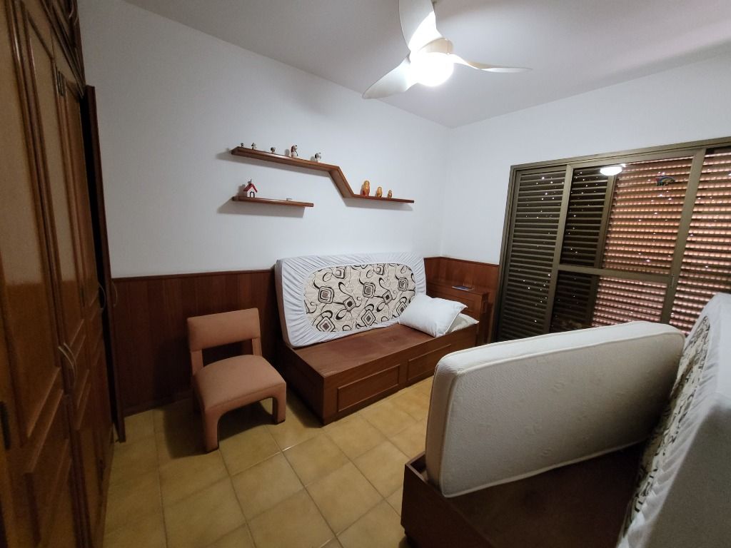 Apartamento à venda com 3 quartos, 140m² - Foto 11