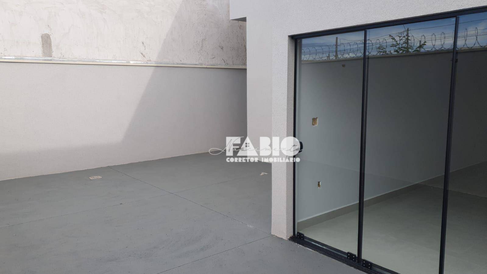 Casa à venda com 2 quartos, 100m² - Foto 11