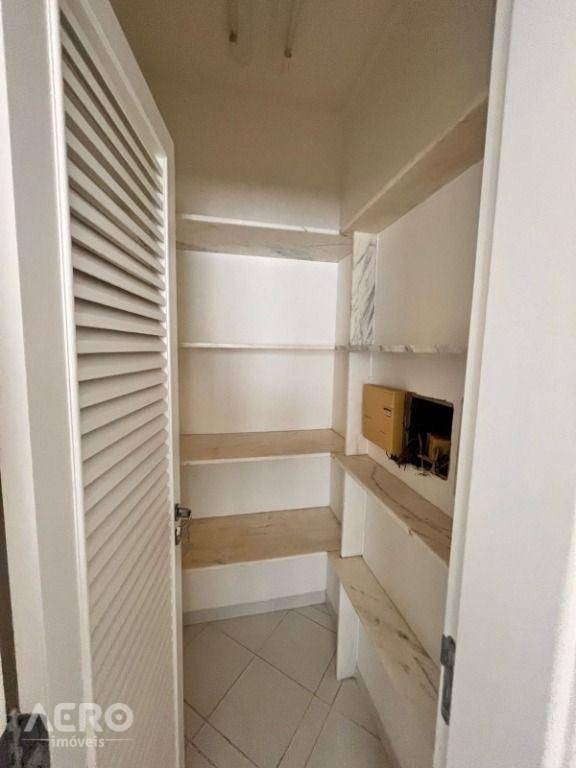 Apartamento para alugar com 4 quartos, 412m² - Foto 25