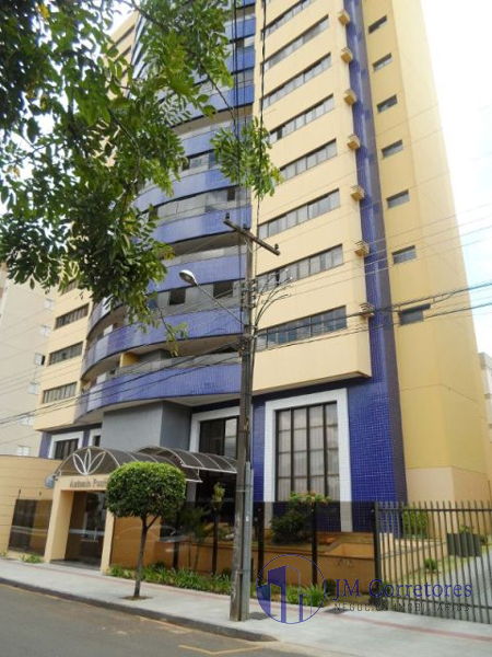 Apartamento à venda com 3 quartos, 150m² - Foto 1